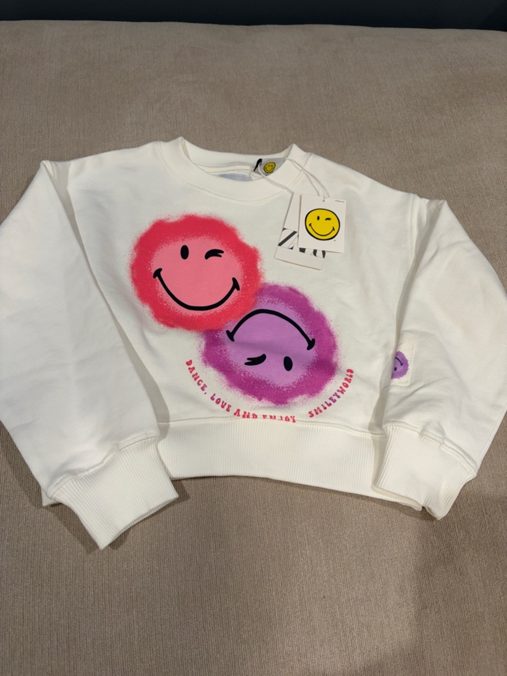NWT Zara White Cropped Sweatshirt with Pink & Purple Spray Smiley Faces